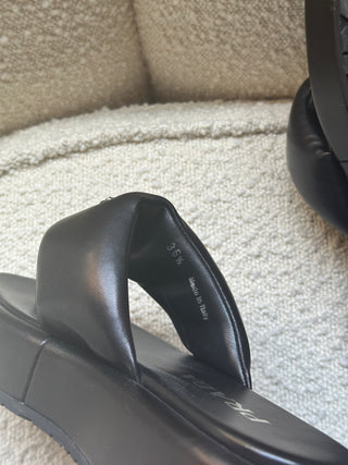Prada Tongs Soft