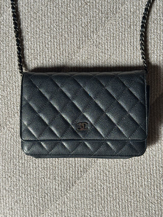 Chanel Wallet On Chain irisé