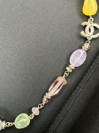 Chanel collier pierres colorées