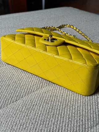 Chanel Timeless Medium Jaune