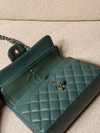 Chanel Timeless Vert Amande 22cm