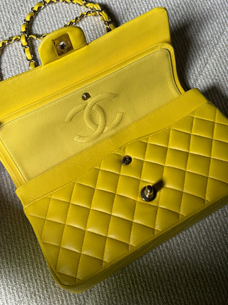 Chanel Timeless Medium Jaune