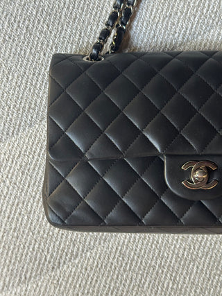 Chanel Timeless Medium Noir