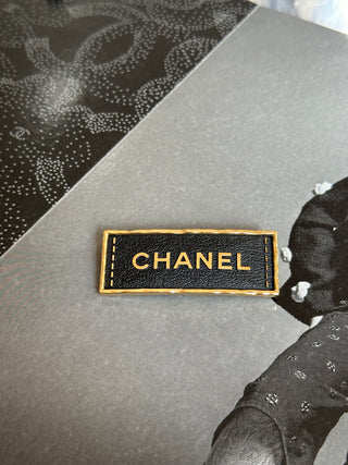 Chanel Broche