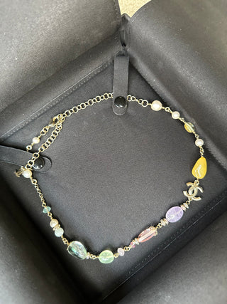 Chanel collier pierres colorées