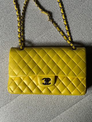 Chanel Timeless Medium Jaune