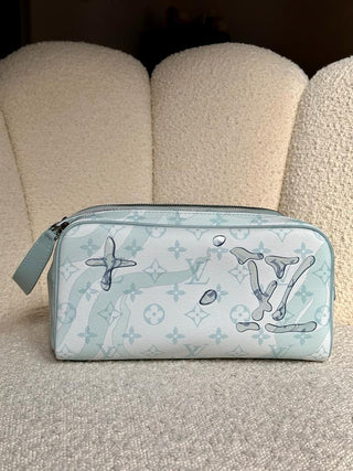 Louis Vuitton Trousse de toilette Dopp Kit